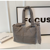 Sac bandoulière matelassé simple, style créateur, imperméable, pour hiver/automne/printemps, mode urbaine, tendance rétro minimaliste
