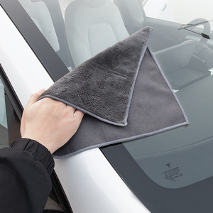 Serviette de nettoyage de voiture en microfibre 30x60 cm, grise, en polaire corail double face, pour le detailing intérieur automobile - Product Image 5
