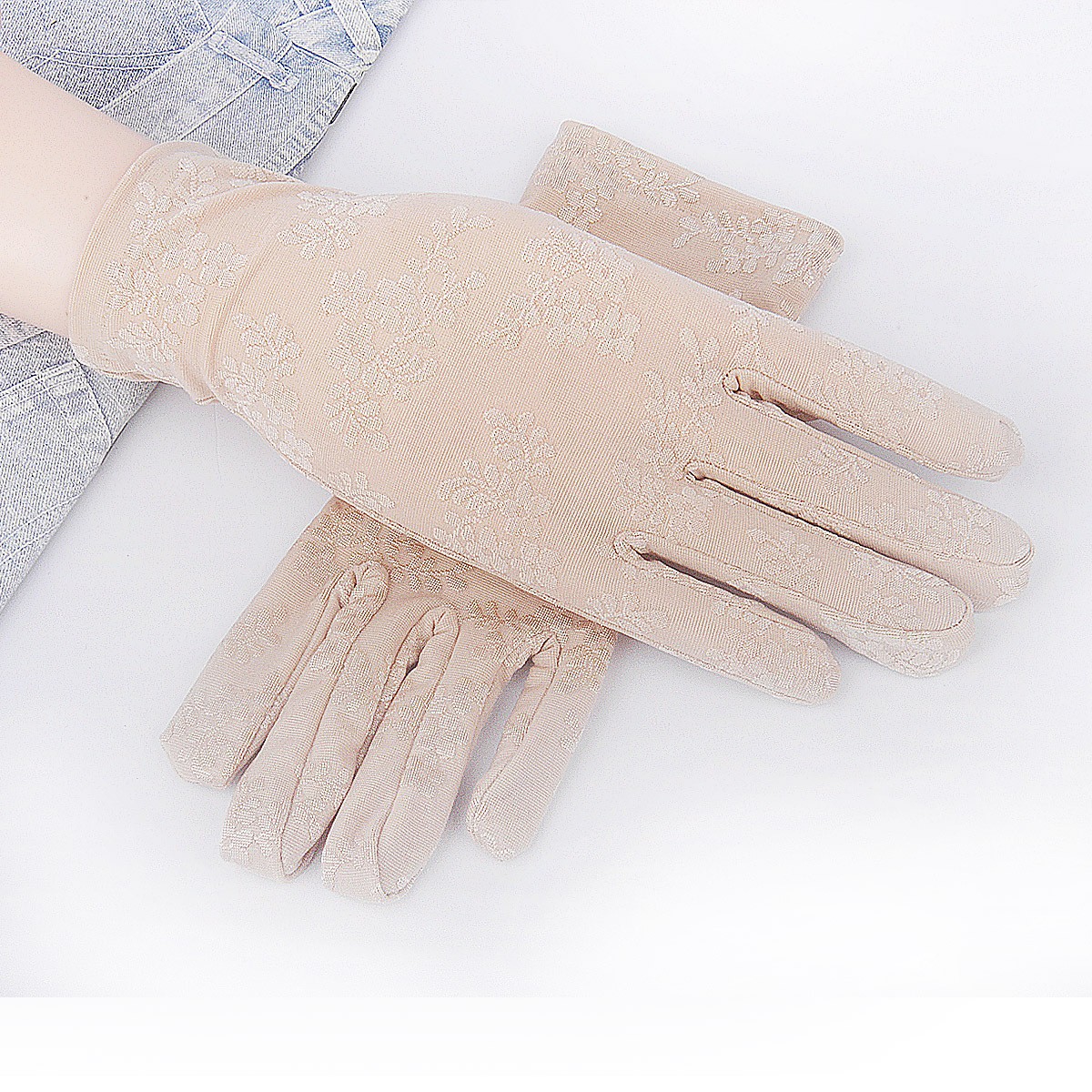 Nouveaux gants couleur chair