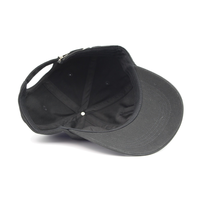 Op maat gemaakte katoenen geborduurde zwarte gladde ongestructureerde baseballcap met verstelbare gesp