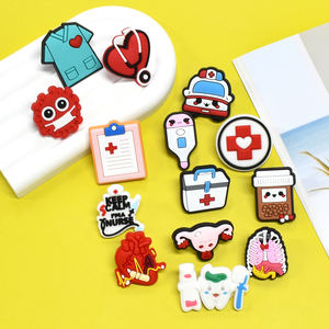 2025ファッション人気カスタムデザイン医療ナースPVCピン工場サプライヤーバッジブローチ - Product Image 3
