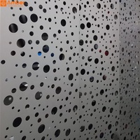 Panneau en métal perforé architectural, plaque décorative en aluminium et acier inoxydable sur mesure pour revêtement mural extérieur