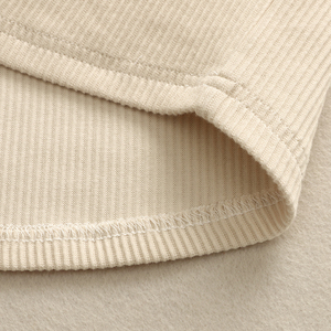 ชุดเซ็ตเสื้อผ้าเด็กผู้ชายแบบใหม่สำหรับฤดูร้อนปี 2021 ขายส่ง ชุดกางเกงขาสั้นผ้าริบ - Product Image 3