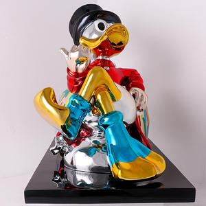 Escultura abstracta de pato Donald tumbado, arte de resina moderno con bloques de color para fanáticos y coleccionistas de dibujos animados - Product Image 2