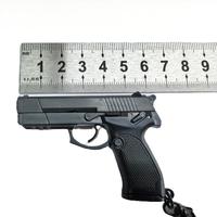Llavero de Pistola de Plástico de 6.3cm, Mini Pistola de Policía QSZ, Modelo de Pistola en Forma de Llavero, Llavero de Plástico Negro Mate