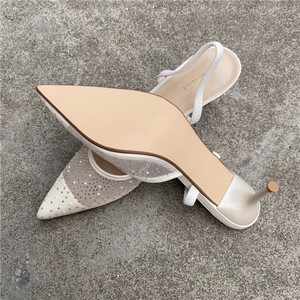 <span class=keywords><strong>Half</strong></span>-Baotou Holle Sandalen Dames Nieuwe Zomer Puntige Strass Mesh Hoogwaardige Naaldhak Pumps - Product Image 5