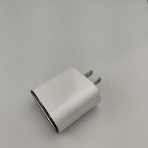 Hot bán duy nhất/kép <span class=keywords><strong>USB</strong></span> 5V 2.1A DC Trắng ABS lửa-prool & <span class=keywords><strong>pin</strong></span> đồng chip bảo vệ nhanh chóng sạc <span class=keywords><strong>Adapter</strong></span> cho điện thoại - Product Image 2