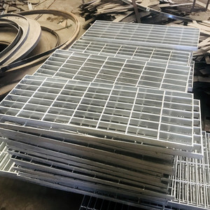 Couvercle de <span class=keywords><strong>grille</strong></span> en acier de gouttière de drainage en acier inoxydable 316 galvanisé à chaud en gros d'usine - Product Image 3
