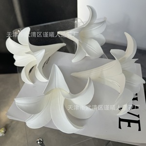 Têtes de fleurs de lys artificielles Jinxi en PVC souple moulé par injection pour décoration de mariage, de maison et de plafond - Product Image 2