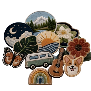 ป้ายผ้าปักลายภูเขาแม่น้ำแบบวงกลม สำหรับติดเสื้อ กระเป๋าเป้ ของขวัญ - Product Image 1