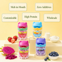 Vente en gros de biscuits et pâtisseries solubles à la fraise Aimo Momo Bear, confiserie 14g. Vendu directement par l'usine chinoise.