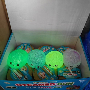 Five <span class=keywords><strong>Below</strong></span> Squishy Luminoso en la Oscuridad, Juguete de Bollo Suave Antiestrés, Juguete para Niños, Regalo de Fiesta, Colgante Squishy de Bollo Sorpresa - Product Image 3