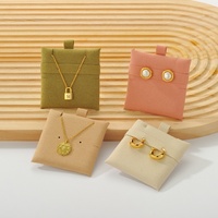 Kartu Display Perhiasan Anting Kalung Gelang dari Bahan Suede Mikrofiber Warna-warni, Stylish dan Dapat Disesuaikan, untuk Kemasan Kotak Hadiah Premium