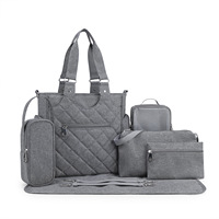 Ensemble de 7 sacs matelassés pour maman avec plusieurs pochettes, tapis à langer et sangles de poussette pour les soins de bébé
