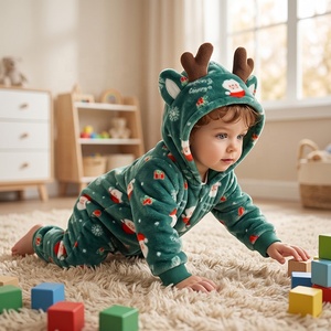 Tutina in Peluche Ultra Morbida Michley, Regalo Natalizio per Neonati, Jumpsuit Verde Babbo Natale - Product Image 2