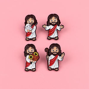 Broche en émail Jésus-Christ mignon avec agneau dans les bras et bouquet de fleurs, en métal souple, idéale comme cadeau pour l'Église chrétienne - Product Image 1