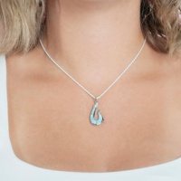 Fournisseurs de haute qualité argent 925 Larimar Maui pendentif hameçon en argent véritable 925 collier bijoux en Larimar naturel