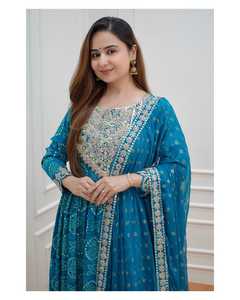 ชุดผ้าเรยอนผ้าชาราราที่แข็งแรงพร้อมด้วยเสื้อ Anarkali สั้นสำหรับงานแต่งงานและงานเทศกาลส่งออกจากอินเดีย - Product Image 6