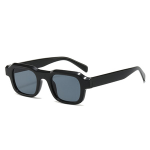 ADE WU XY3001 classico quadrato occhiali <span class=keywords><strong>da</strong></span> <span class=keywords><strong>sole</strong></span> grigio Design semplice <span class=keywords><strong>lenti</strong></span> verdi UV400 occhiali uomo donna Custom Logo occhiali <span class=keywords><strong>da</strong></span> <span class=keywords><strong>sole</strong></span> - Product Image 2