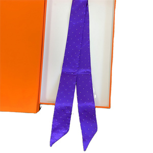 Pañuelo Delgado con Estampado <span class=keywords><strong>de</strong></span> Corazón y <span class=keywords><strong>Palmera</strong></span> para Mujer, para Atar el Cabello en <span class=keywords><strong>Cola</strong></span> <span class=keywords><strong>de</strong></span> <span class=keywords><strong>Caballo</strong></span> y como Accesorio para el Cuello - Product Image 4