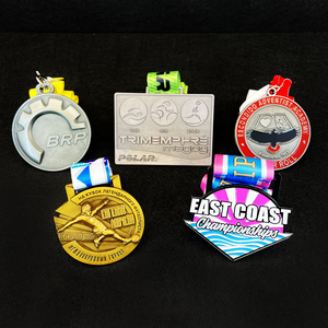 Giá rẻ tùy chỉnh kim loại Marathon chạy thể thao vàng bạc huy chương đồng tùy chỉnh thiết kế St. <span class=keywords><strong>Benedict</strong></span> huy chương kỳ diệu huy chương - Product Image 1