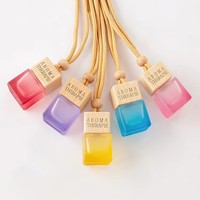 Diffuseur de parfum suspendu en verre givré de forme carrée de 8 ml, flacon de parfum pour voiture avec clip