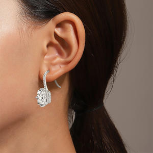 Pendientes de Aro de Moissanita Gris Plateado para Mujer con Piedra de Corte Pad, Joyería Elegante con Piedras Preciosas - Product Image 5