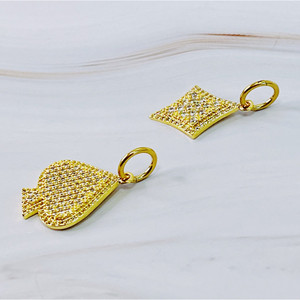 Charm a Clip Senza Saldature per Amanti del Poker - Product Image 3