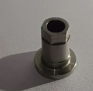 Tuerca de inserción hexagonal de acero al carbono personalizada, galvanizada y niquelada, mecanizada, para ferretería de muebles y minería - Product Image 2