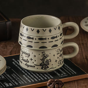 Ensemble tasse et soucoupe à café en céramique rétro avec motif floral et design en forme de chat pour la maison ou le bureau - Product Image 5