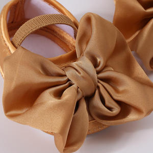 Set di <span class=keywords><strong>Scarpe</strong></span> Leggere in Cotone Tinta Unita per <span class=keywords><strong>Bambina</strong></span> + Fascia per Capelli, <span class=keywords><strong>Scarpe</strong></span> da Primi Passi con Suola Morbida, Fiocco Grande Antiscivolo - Product Image 3