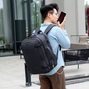 Mochila Impermeable para Portátil de Negocios para Hombre, Nueva Bolsa de Viaje Multifuncional de PU con Cierre de Cremallera y Puerto USB - Product Image 6