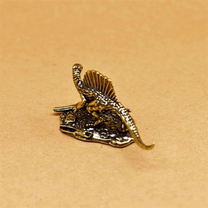 Ornamento in Ottone <span class=keywords><strong>Antico</strong></span> a Forma di Spinosauro - Elegante Artigianato Vintage per Regali Personalizzati - Product Image 4