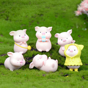 Figuras de Animales de Dibujos Animados, Cerdito con Impermeable Amarillo, Bolsa de Regalo, Adorno de Plástico para Escritorio, Decoración del Hogar, Regalo para Niños - Product Image 1
