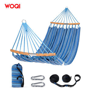 Hamaca doble Woqi azul de poliéster con capacidad para 205 lb, portátil para exteriores, con bolsa de transporte y correas para árboles. - Product Image 1