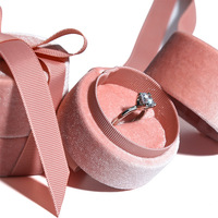 Boîte à bijoux haut de gamme personnalisée petite coquille anneau boucles d'oreilles boîte d'emballage créatif en velours pour bijoux avec ruban