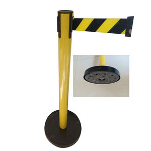 Manager Queue Car Show <span class=keywords><strong>Q</strong></span> Manager Queue Pole Barrera de cinturón retráctil Poste de puntal negro <span class=keywords><strong>para</strong></span> control de multitudes - Product Image 1