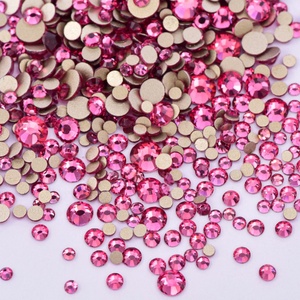 Oleeya Wholesale 2028 Strass en verre à dos plat doré, tailles assorties, et Strass pour ongles en cristal et cristal AB pour la décoration d'ongles - Product Image 5
