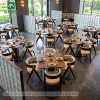 Ensemble de table et de chaises de salle à manger d'extérieur en aluminium moderne de luxe, mobilier de restaurant commercial imperméable pour hôtel, complexe hôtelier, villa