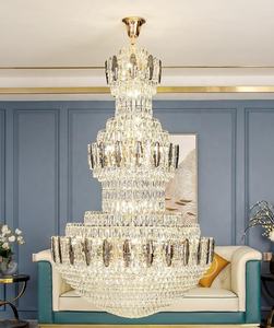 Большая хрустальная люстра в вестибюле - Product Image 2