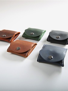 Mini portefeuille personnalisé rétro de style européen pour hommes, <span class=keywords><strong>porte</strong></span>-<span class=keywords><strong>monnaie</strong></span> à boucle personnalisée, design vintage unisexe avec caractéristiques clés - Product Image 4