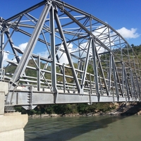 Pont en acier préfabriqué Q355B de conception moderne, passerelles piétonnes pour la construction de ponts