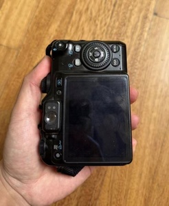 <span class=keywords><strong>Appareil</strong></span> <span class=keywords><strong>photo</strong></span> numérique portable haut de gamme <span class=keywords><strong>Canon</strong></span> <span class=keywords><strong>PowerShot</strong></span> G10, 95 % neuf, avec carte SD et vidéo 1080p, idéal pour la photographie fixe. - Product Image 3