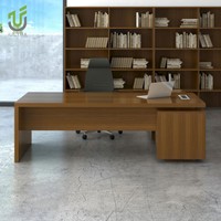 Bureau de direction en L moderne et durable en acajou avec armoire latérale de rangement, passe-câbles et design écologique résistant à l'eau