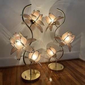 Lampadaire LED moderne Lotus-Design de fleurs en fer et verre pour salon, bureau, jardin - Product Image 2
