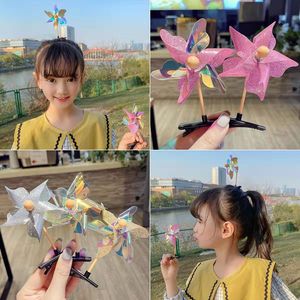 Pinza para el pelo de plástico giratoria con lentejuelas y diseño de molino de viento láser estilo TikTok, bonita, dulce y adorable, para decoración - Product Image 4