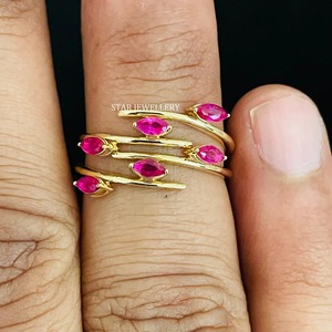 Bague en or massif 14K en forme de marquise rubis naturel. - Product Image 4