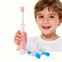 Brosse à dents en plastique pour enfants OEM en gros brosse à dents manuelle à poils ultra doux pour enfants avec jouet