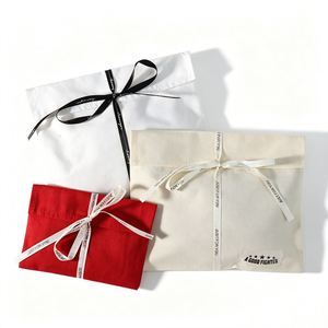 Sac enveloppe en toile de coton biologique durable et écologique avec logo personnalisé brodé, avec pochette anti-poussière pour bijoux et promotion de cadeaux - Product Image 3