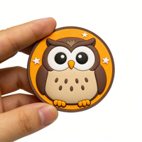 Patch en caoutchouc souple 3D en PVC, forme personnalisée, lettre anglaise, dessin animé mignon, logo en relief, étiquette adhésive pour vêtements, sacs, chapeaux, chaussures, décoration